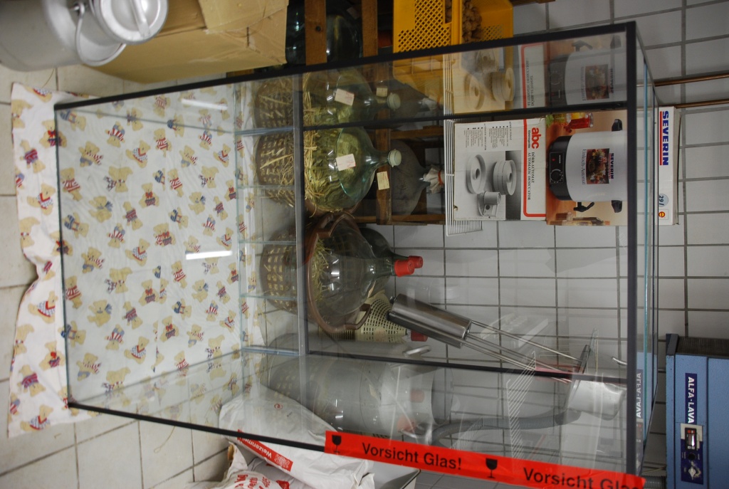 Nagelneues Hochterrarium zu verkaufen ( LBH 80x80x140) bei Stuttgart - Terrarien - Backnang